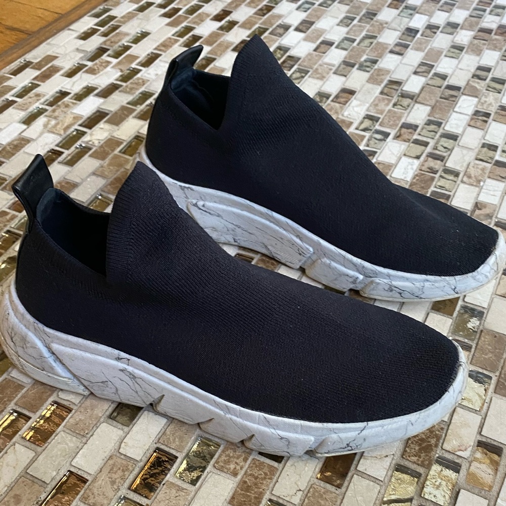 Kendall & Kylie No Lace Sneaker Black